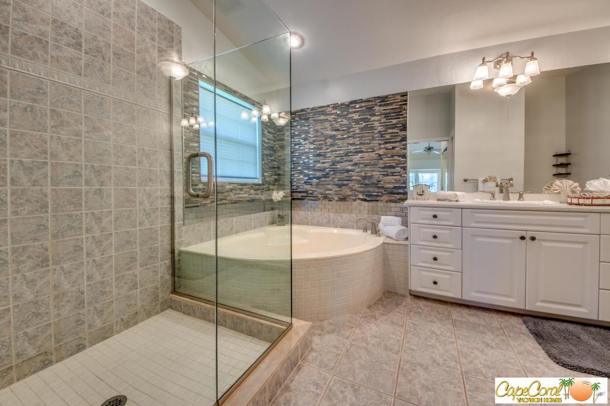 39-Master Bathroom